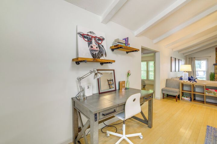 Home w / Trail Access & Fire Pit in Bella Vista!