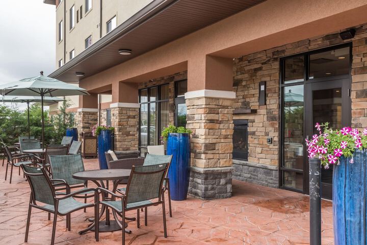 Hawthorn Suites by Wyndham Wheeling at the Highlands