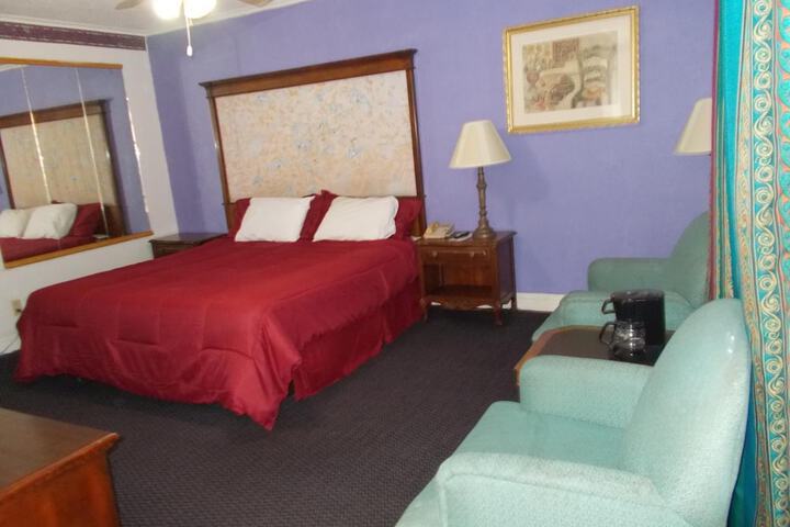 Room 13 of 50