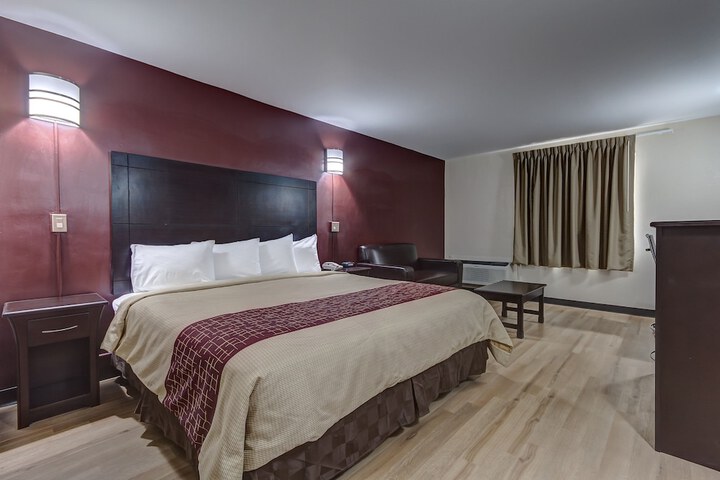 Room 9 of 30