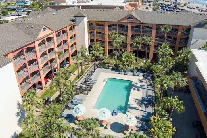 Hotel Exterior 89 of 91
