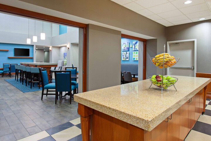 Hampton Inn & Suites Clovis-Airport North
