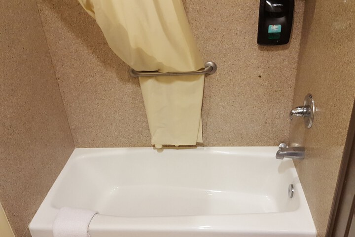 Room 44 of 66