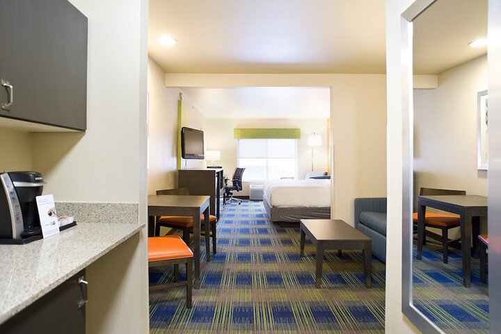 Room 17 of 48