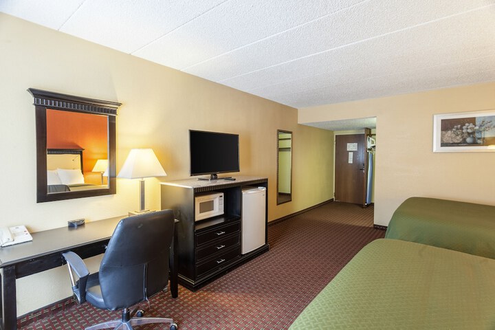 Room 8 of 51