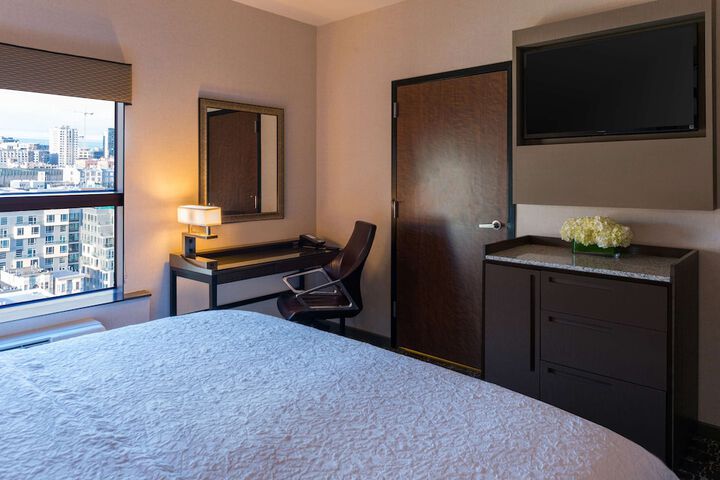 Room 40 of 129