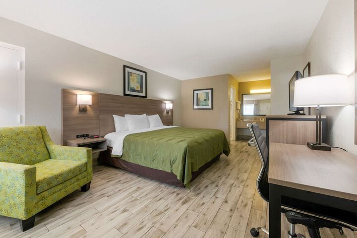 Room 34 of 48