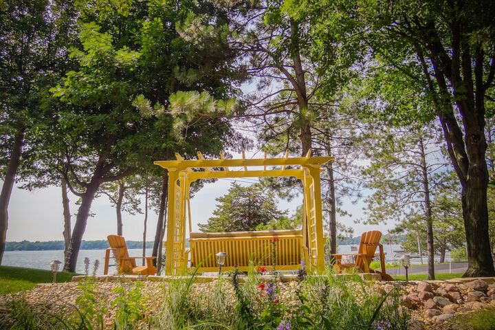 Lake Ripley Lodge w Lake Front Rooms Grand Porch, Kayaks & Paddleboard