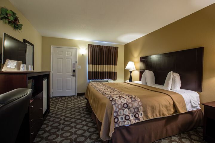 Room 13 of 79