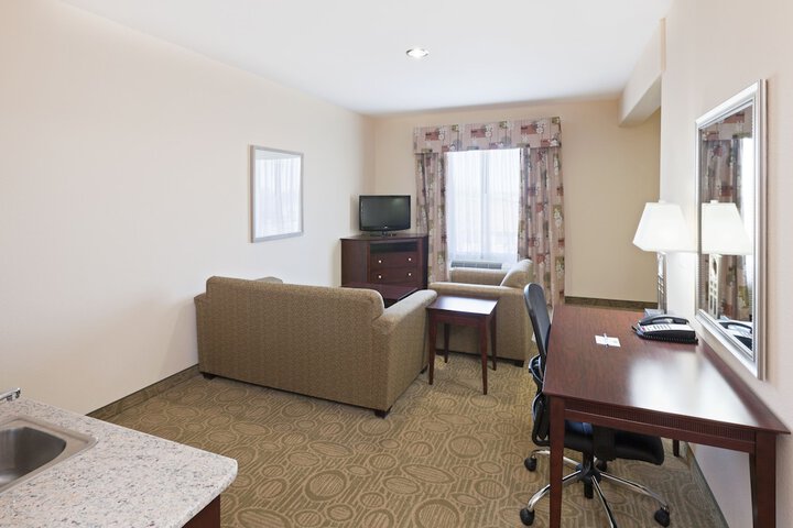 Holiday Inn Express Hotel & Suites Brownfield by IHG