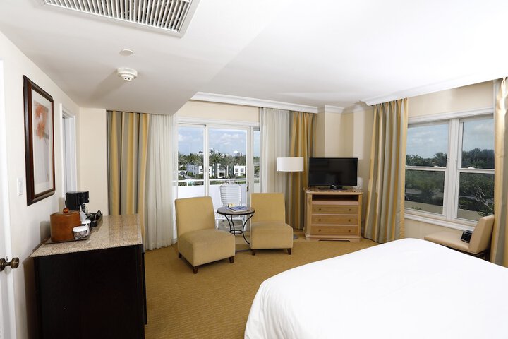 Sea View Hotel Bal Harbour, on the Ocean