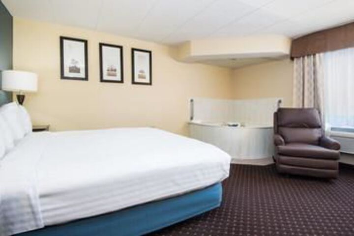 Americinn Lodge and Suites Eagle