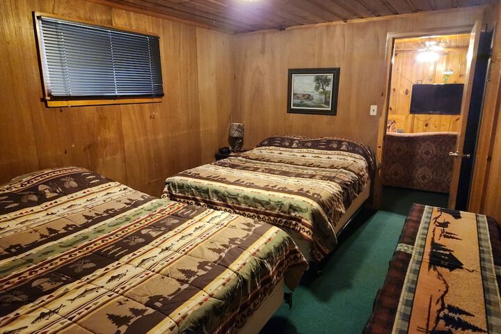 Eagle Nest Fly Shack and Lodge