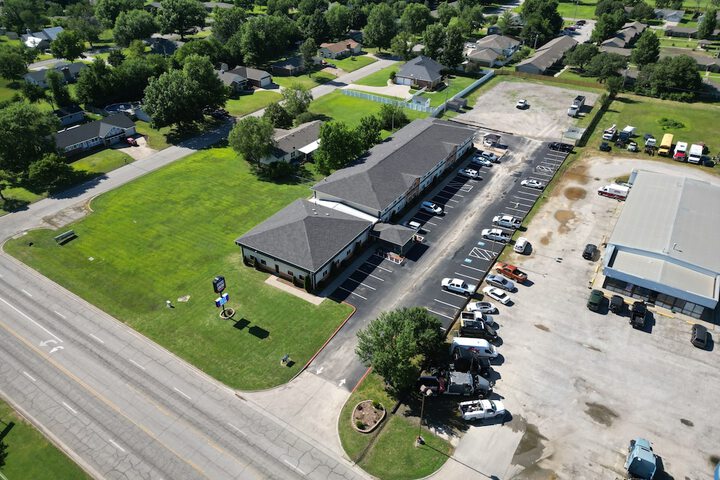 Express Inn Parsons