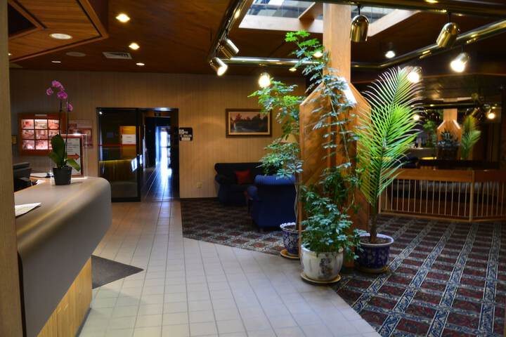Hotel Interior 4 of 33