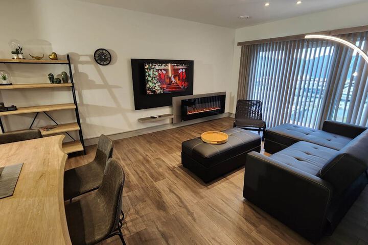 GLOBALSTAY. Paradise Marina Place