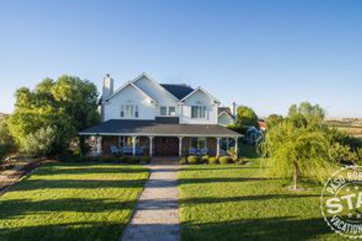 The Gables at the Rockin K 6 Br Home by RedAwning