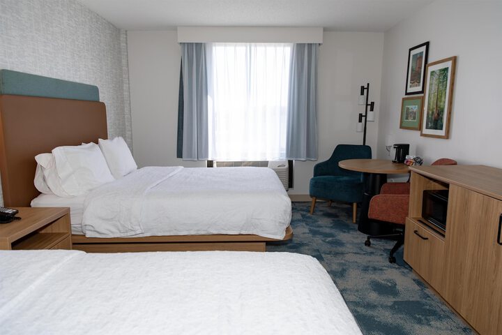 Hampton Inn & Suites Jennings