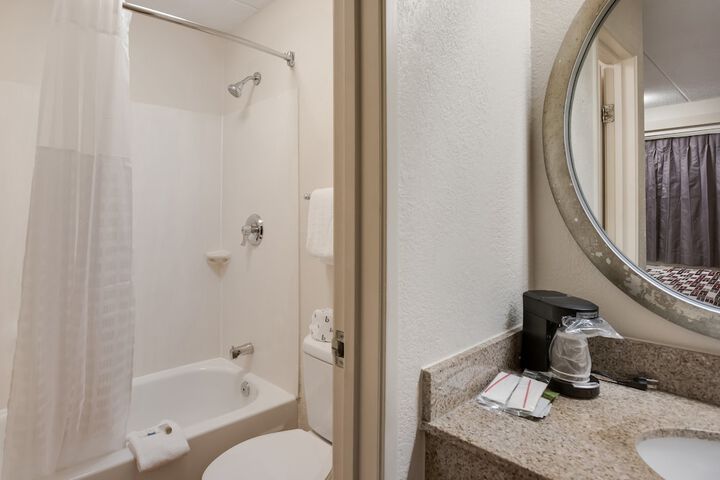 Room 35 of 41