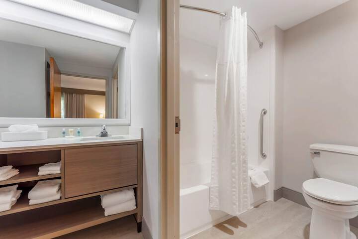 Comfort Inn & Suites LaVale - Cumberland