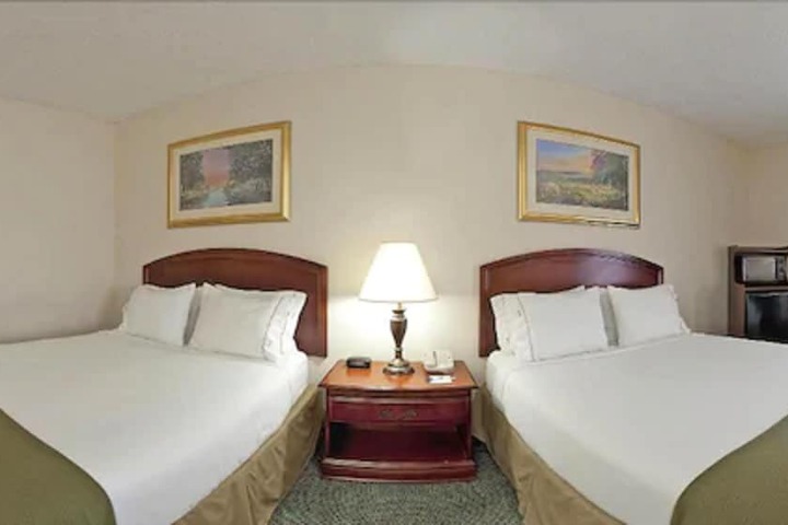 Holiday Inn Express & Suites Grenada by IHG