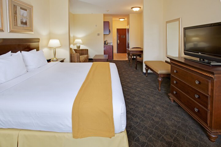 Room 8 of 38
