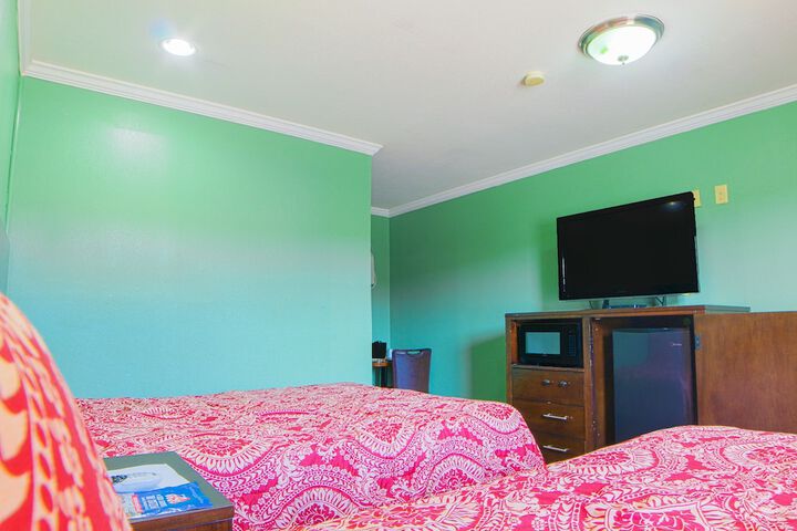 Room 21 of 40