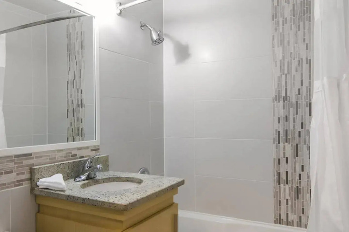 RED LION INN & SUITES ABBOTSFORD
