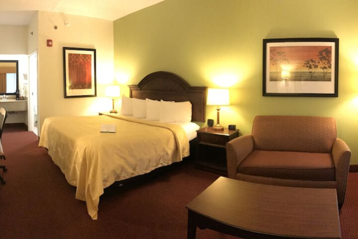 Room 49 of 61
