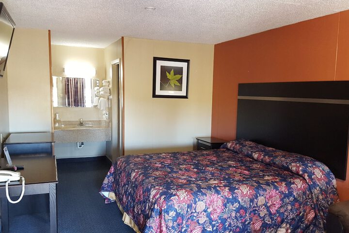 Room 7 of 26
