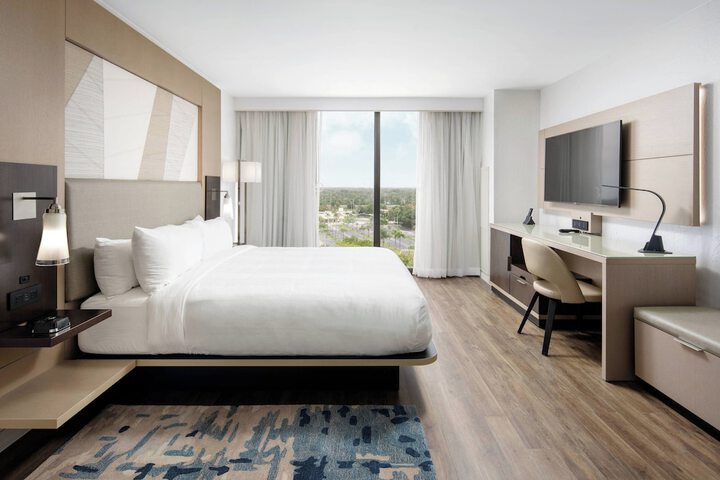 Room 27 of 72