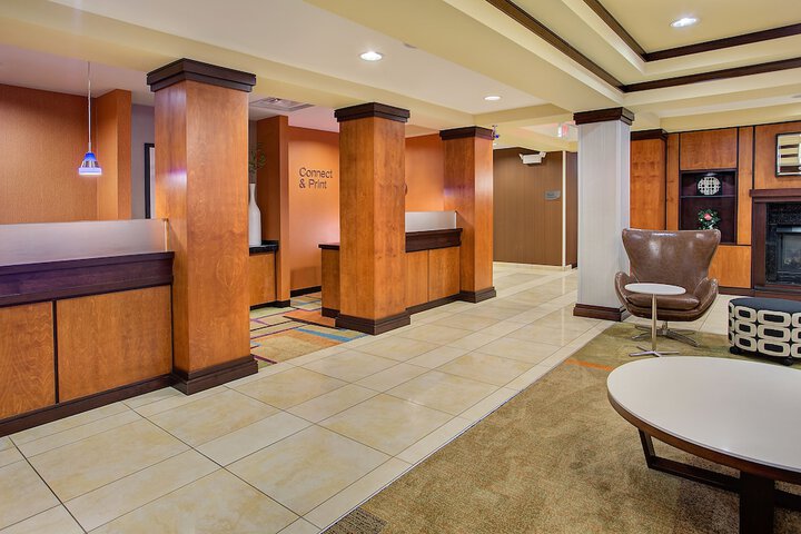 Business Center 29 of 29