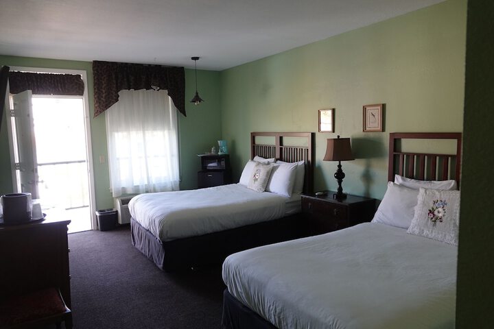 Room 5 of 14