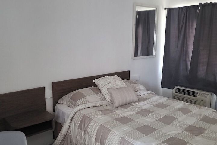 Room 32 of 36