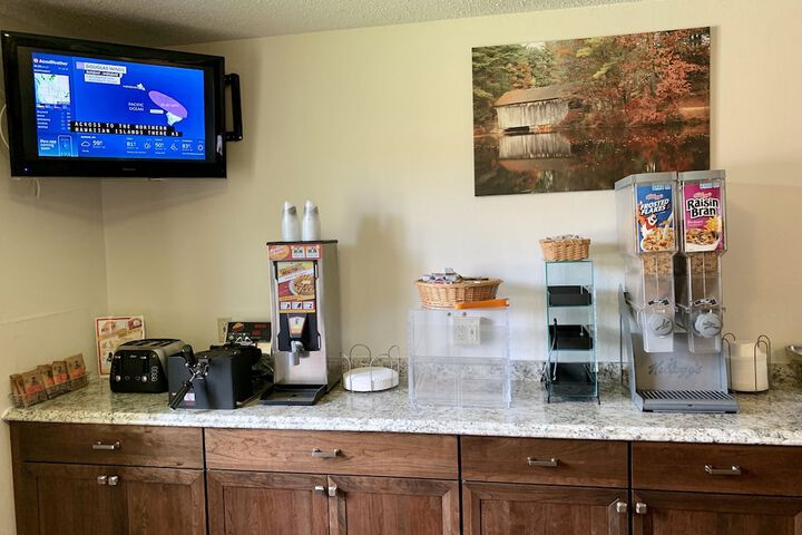 Breakfast/Coffee Service 46 of 50