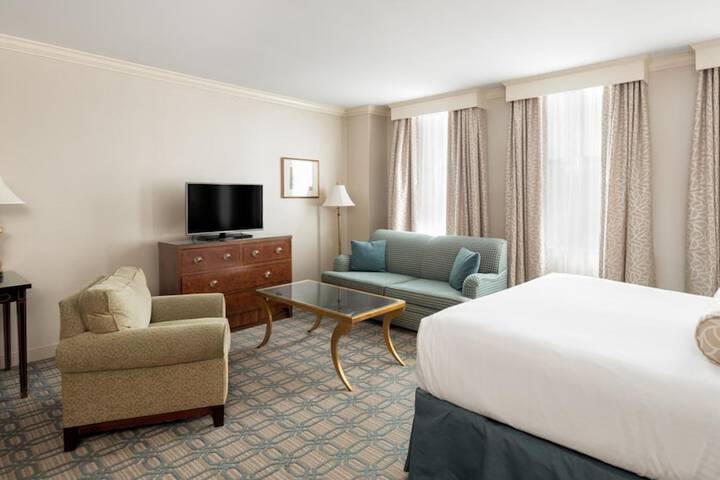 Room 9 of 22