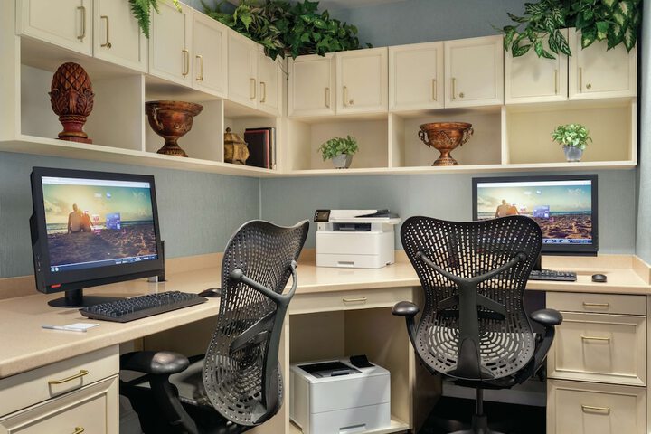 Business Center 40 of 41