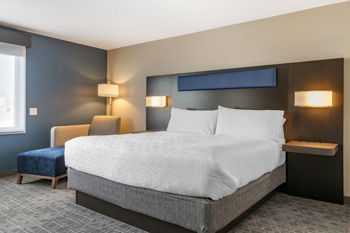 Holiday Inn Express & Suites Carlisle Southwest – I-81 by IHG