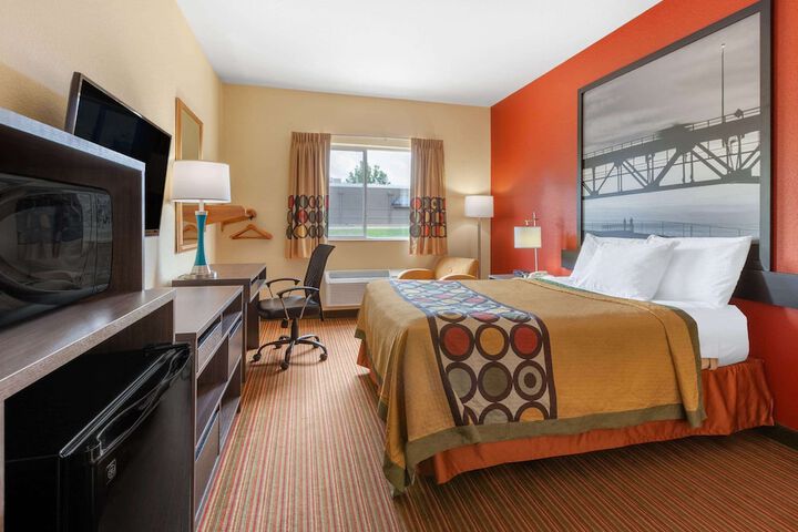 Room 14 of 23