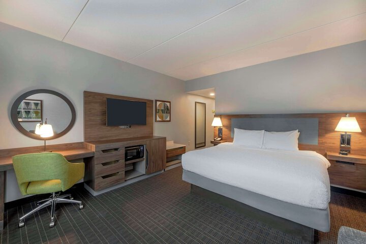 Room 13 of 54