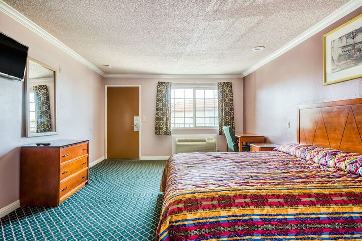 Room 19 of 30