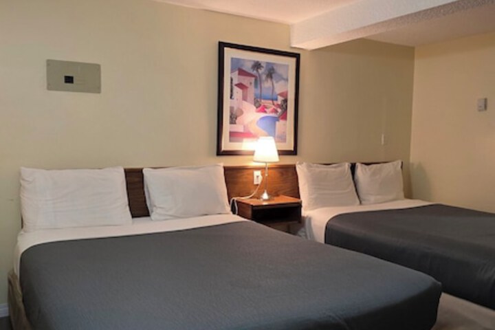 Parkway Motel & European Lodges