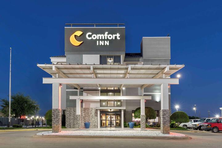 Hotel 7 of 40