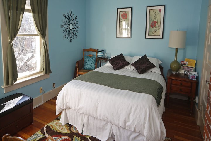 Room 9 of 26