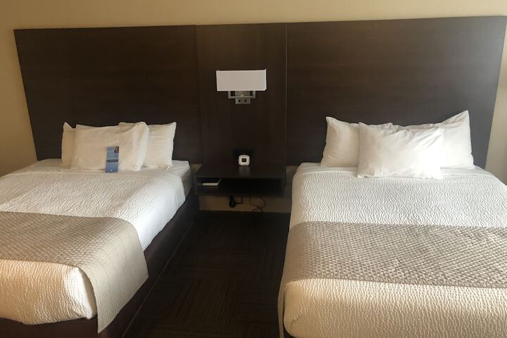 Room 44 of 49