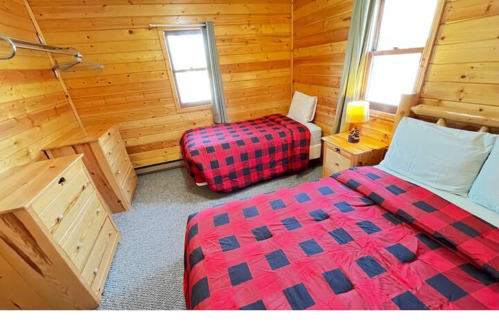 Horseshoe Bay Lodge