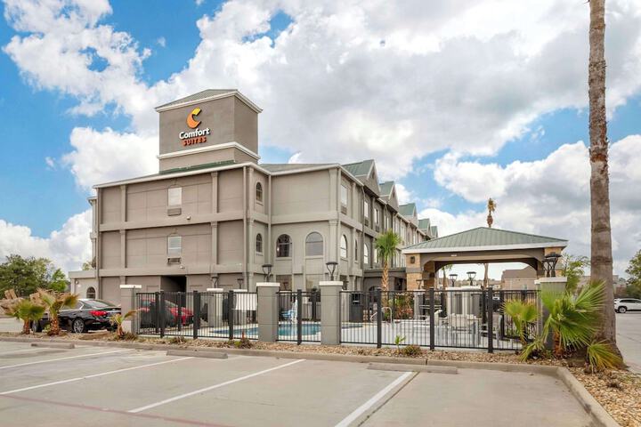 Hotel 2 of 39