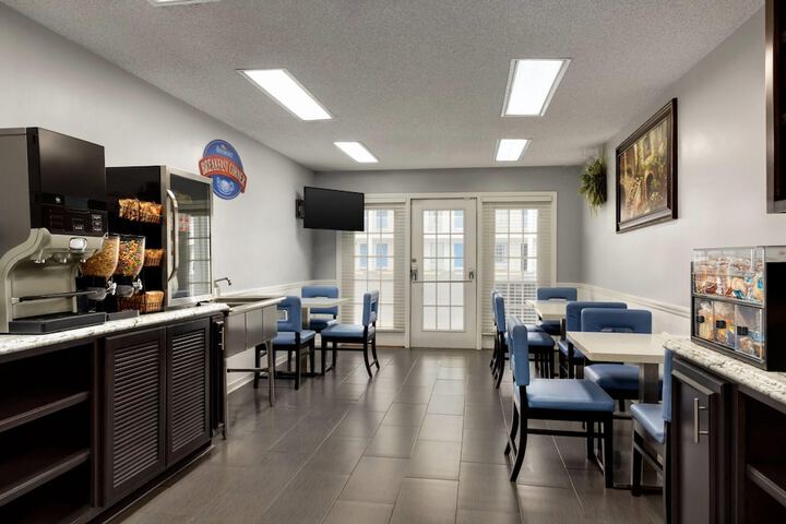 Baymont by Wyndham Albany at Albany Mall