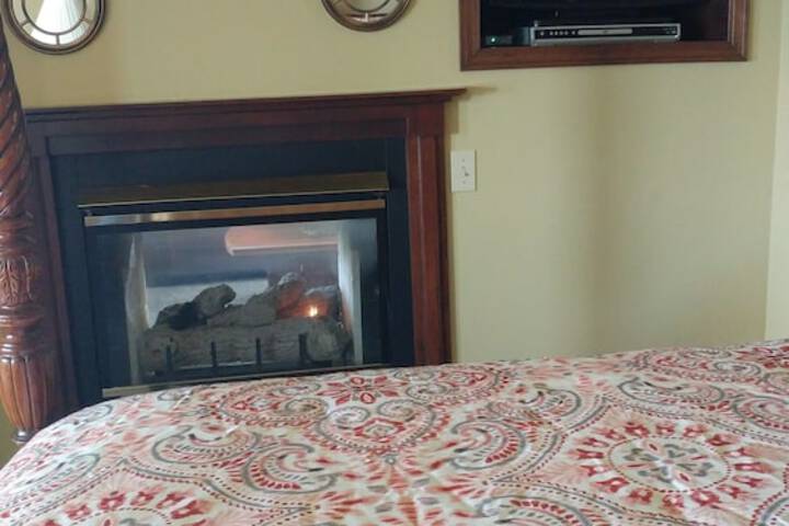 Room 37 of 128