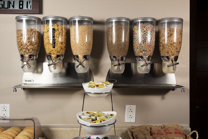 Breakfast/Coffee Service 34 of 45